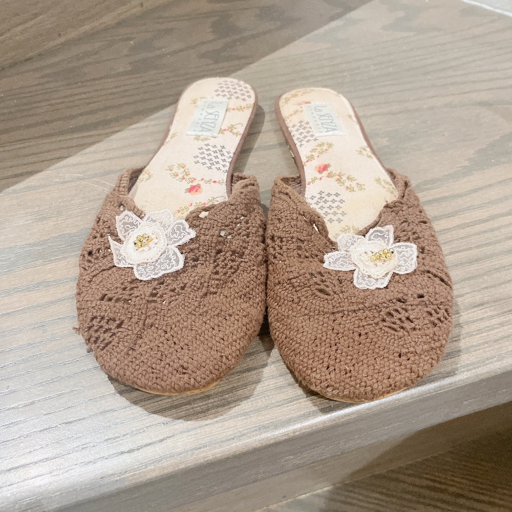 Brown Knit slippers